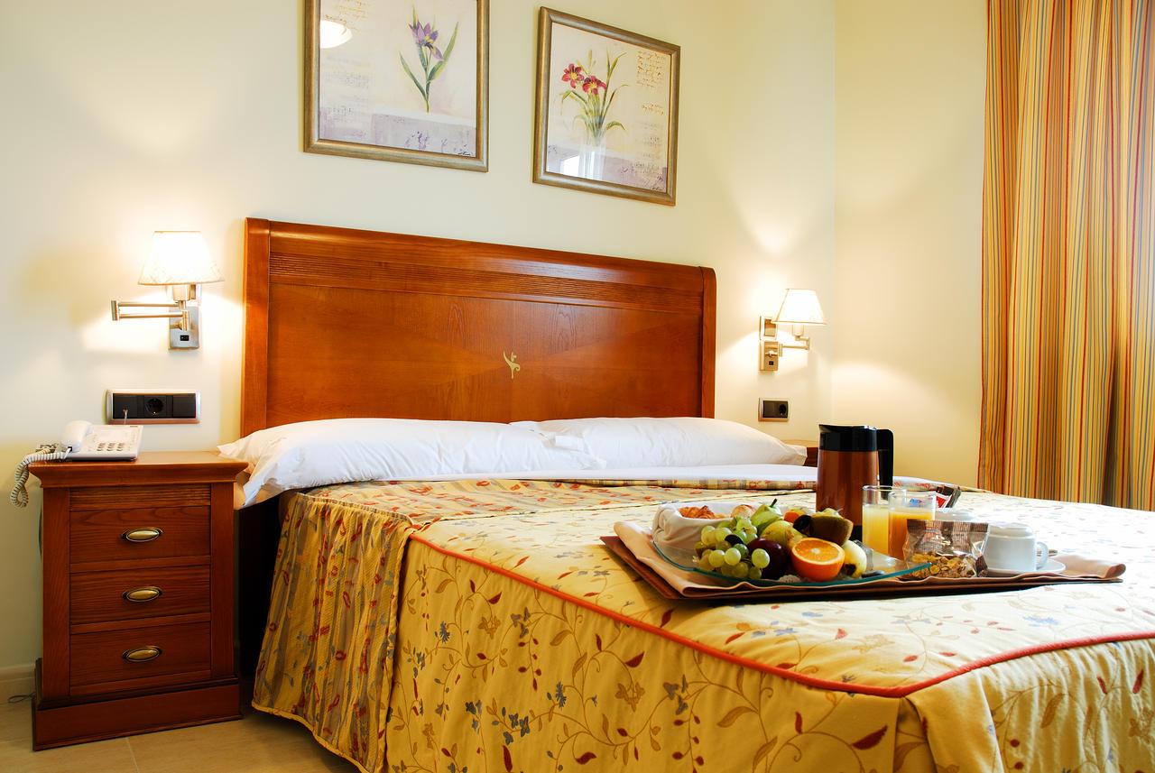 Daniya Denia Spa & Business 4* Екстериор снимка