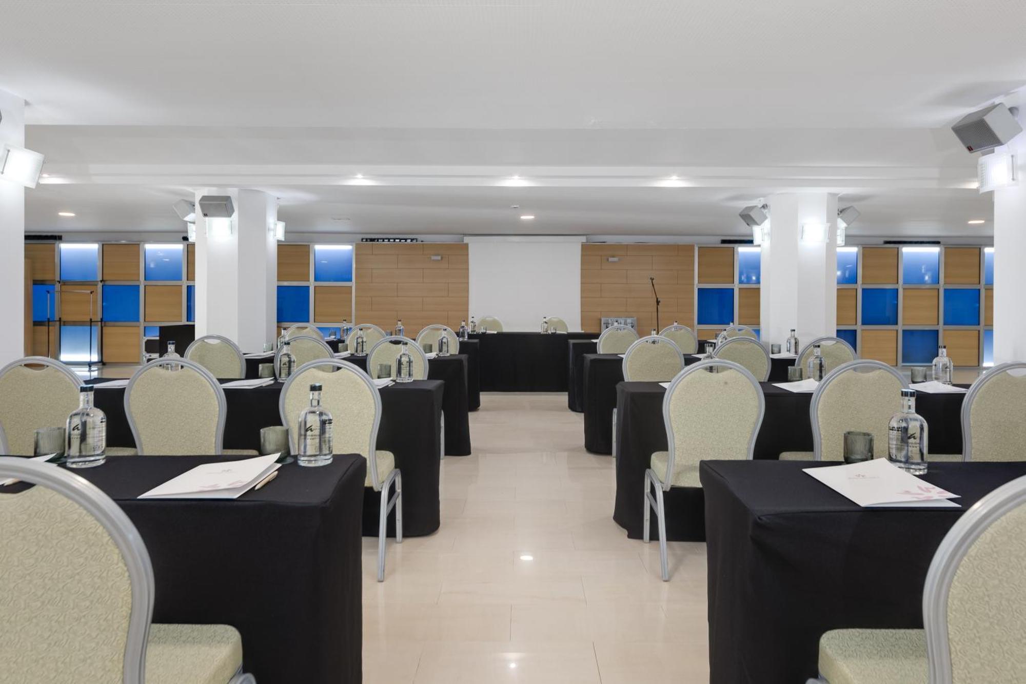 Daniya Denia Spa & Business 4* Екстериор снимка