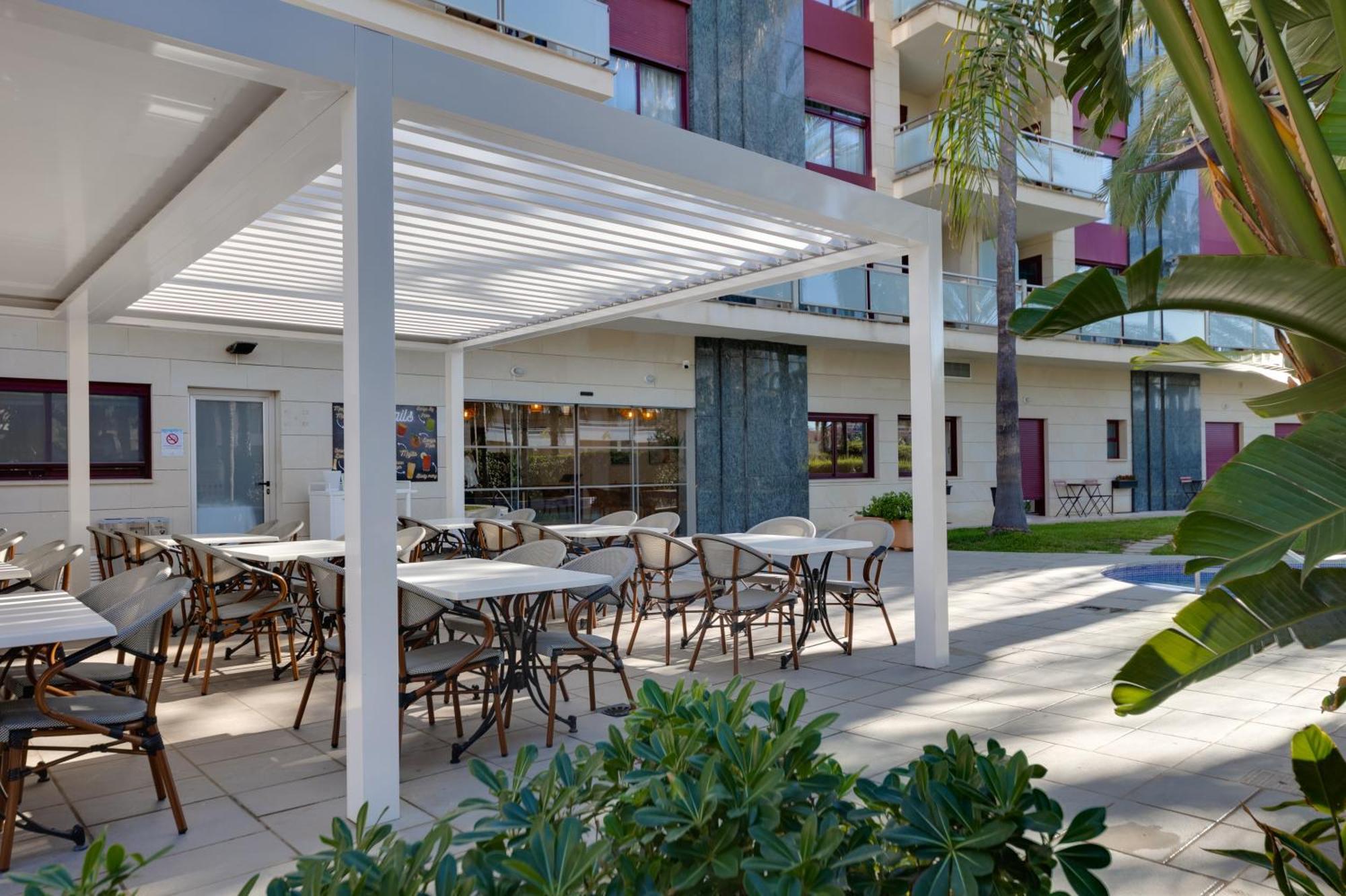 Daniya Denia Spa & Business 4* Екстериор снимка