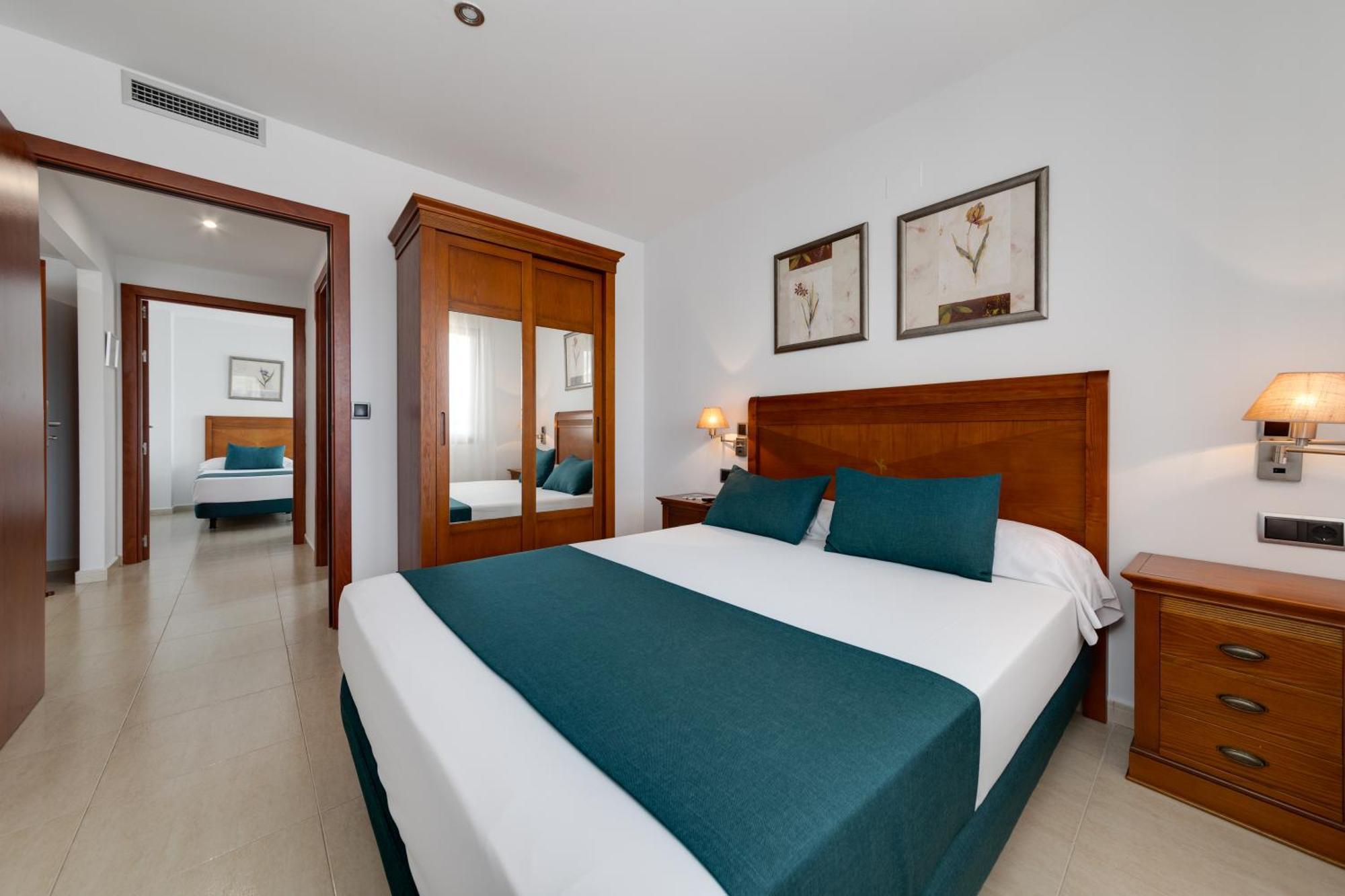 Daniya Denia Spa & Business 4* Екстериор снимка