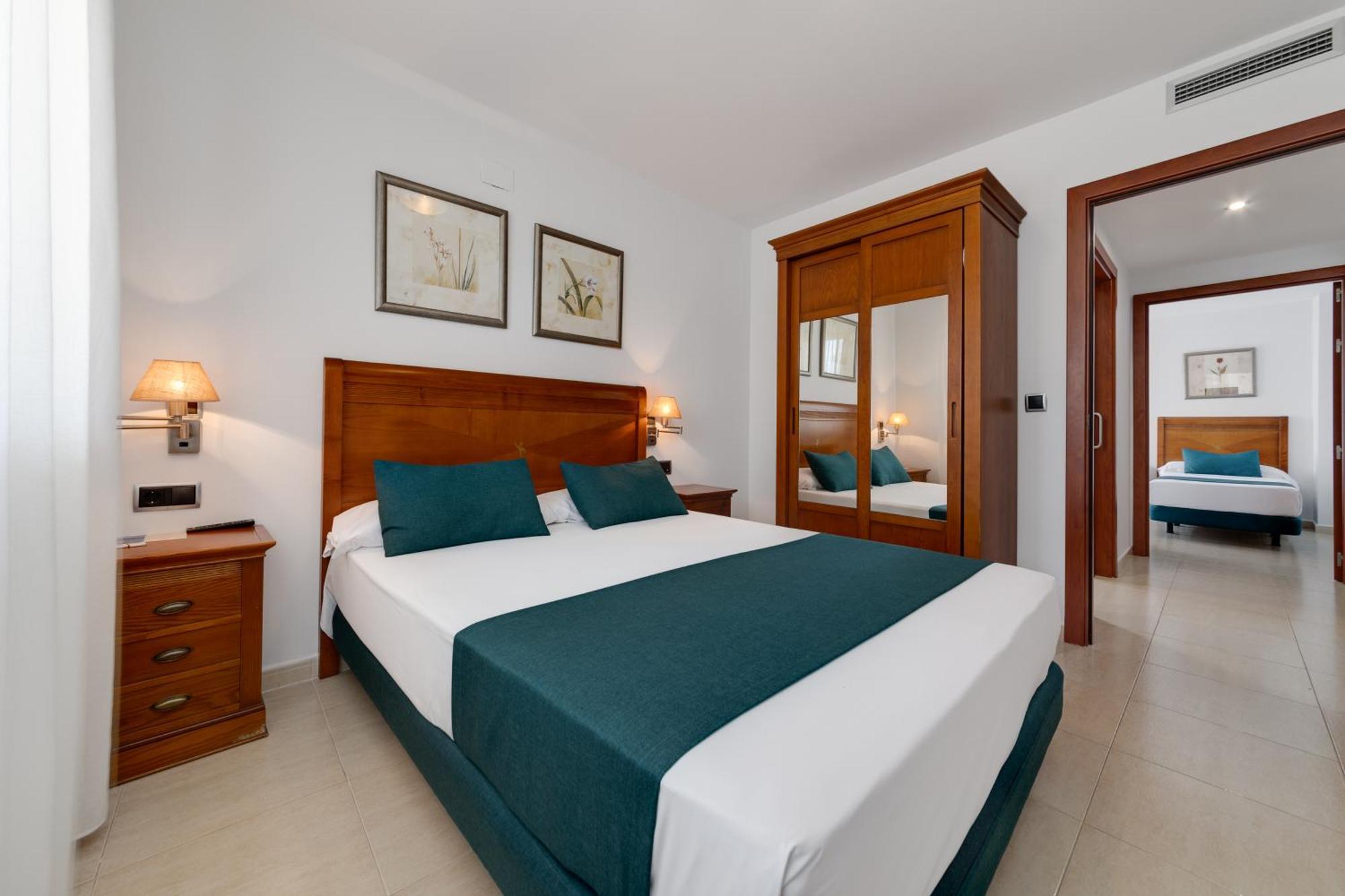 Daniya Denia Spa & Business 4* Екстериор снимка