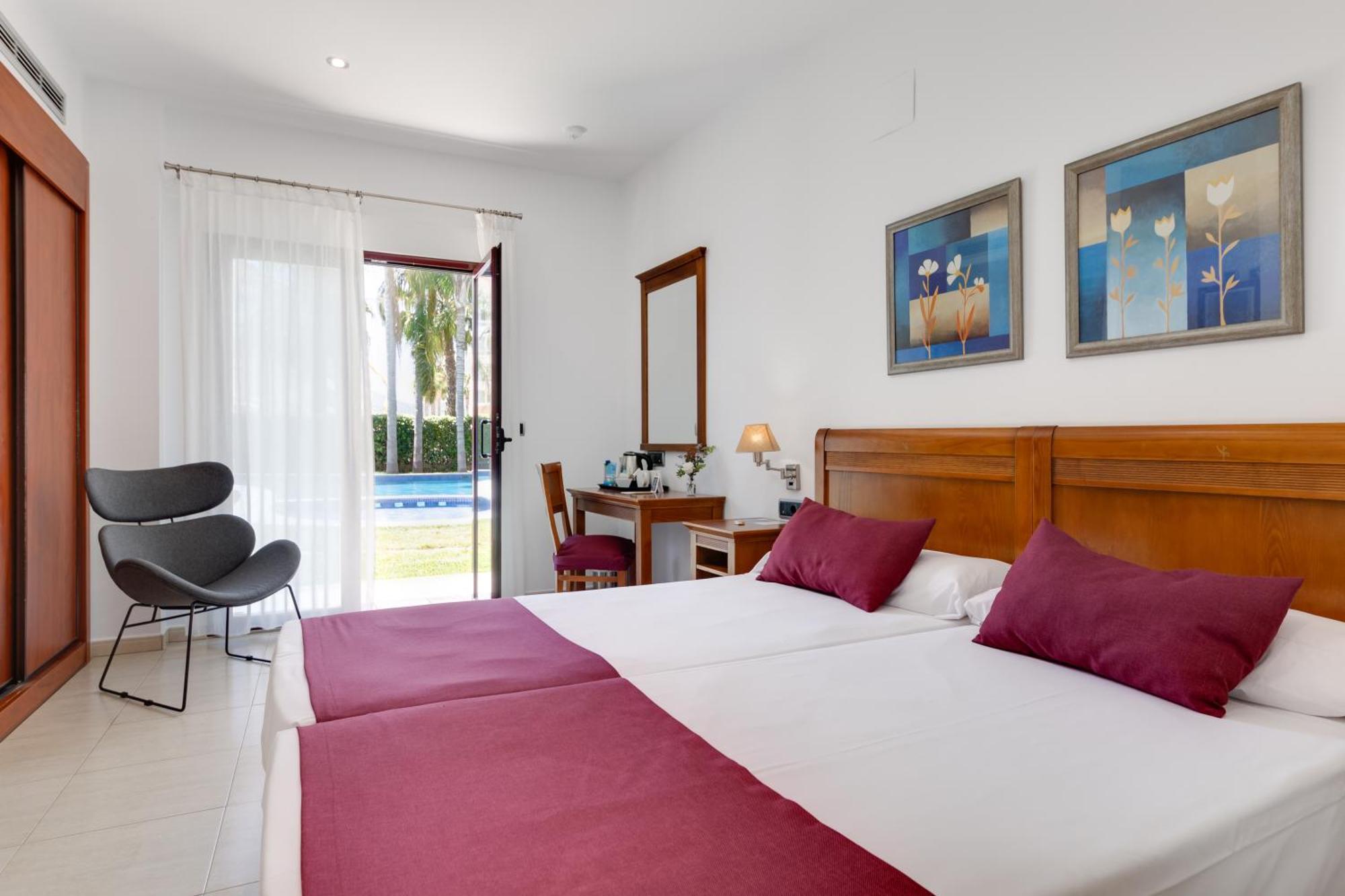 Daniya Denia Spa & Business 4* Екстериор снимка