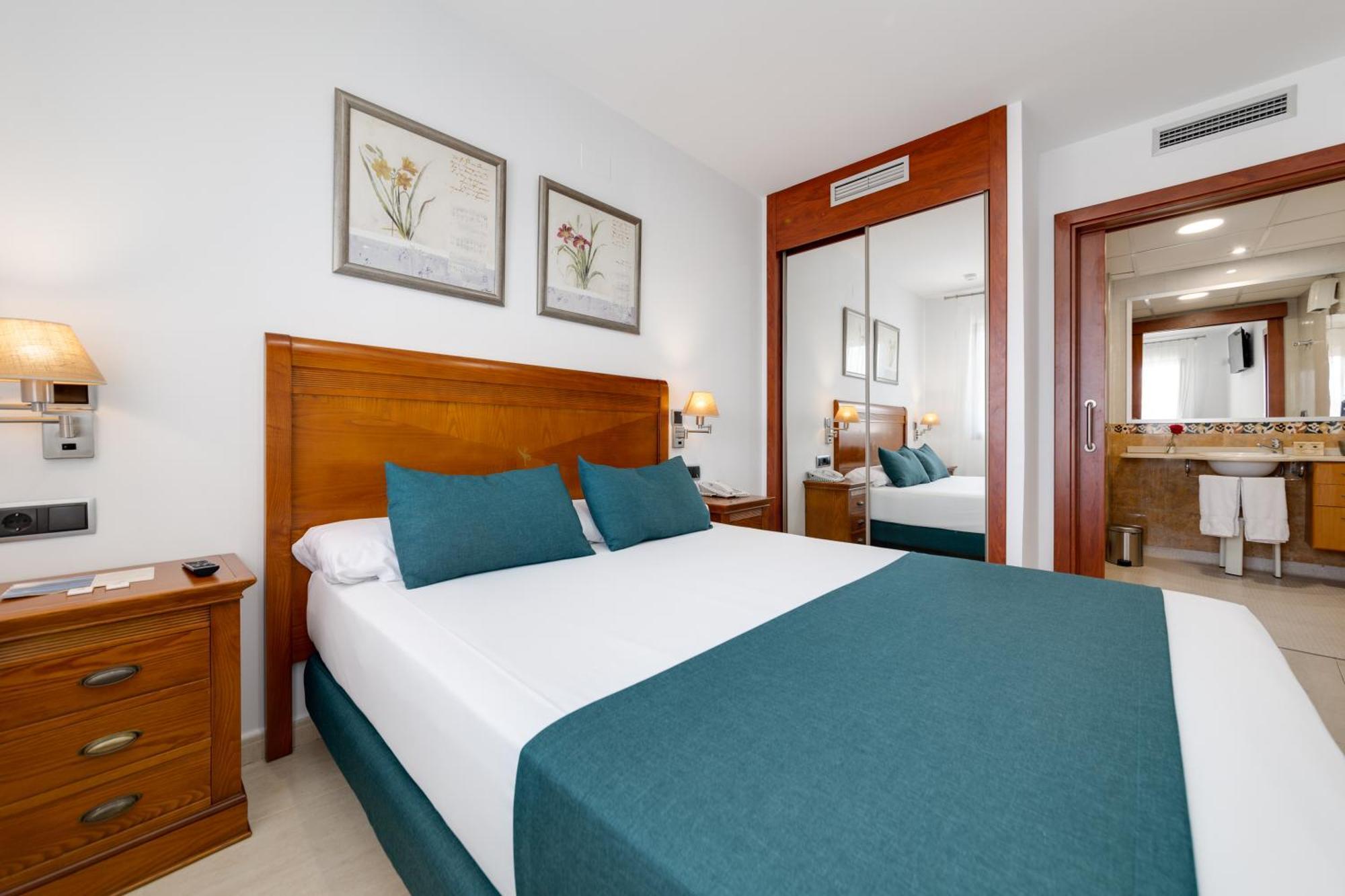 Daniya Denia Spa & Business 4* Екстериор снимка