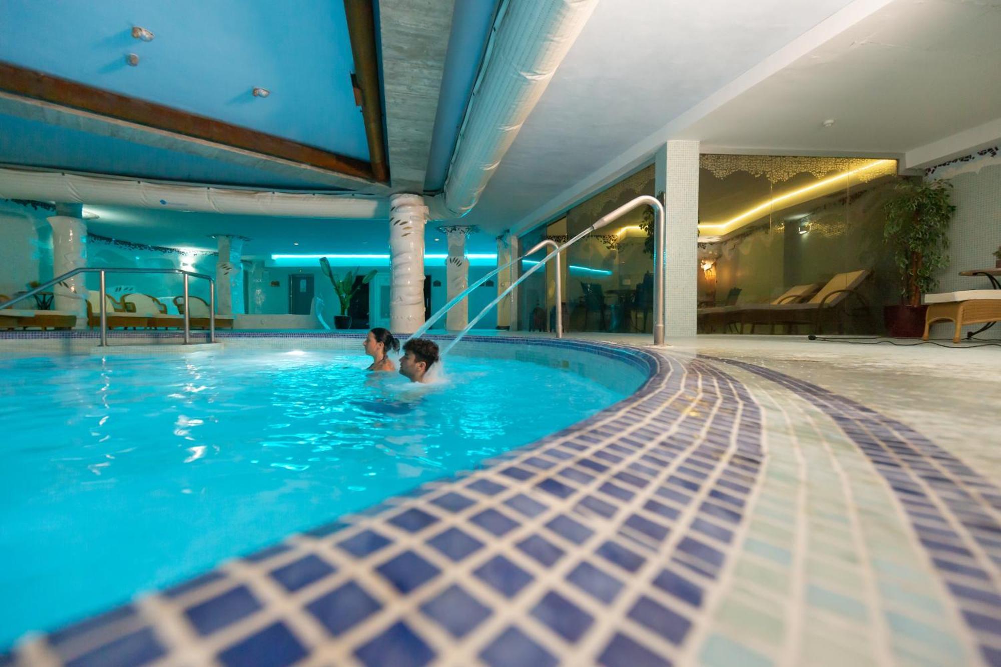 Daniya Denia Spa & Business 4* Екстериор снимка