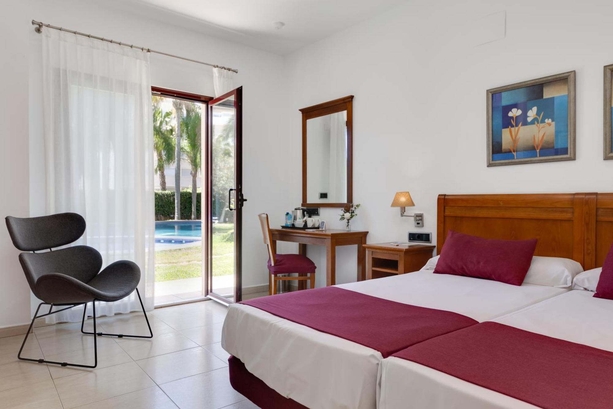Daniya Denia Spa & Business 4* Екстериор снимка